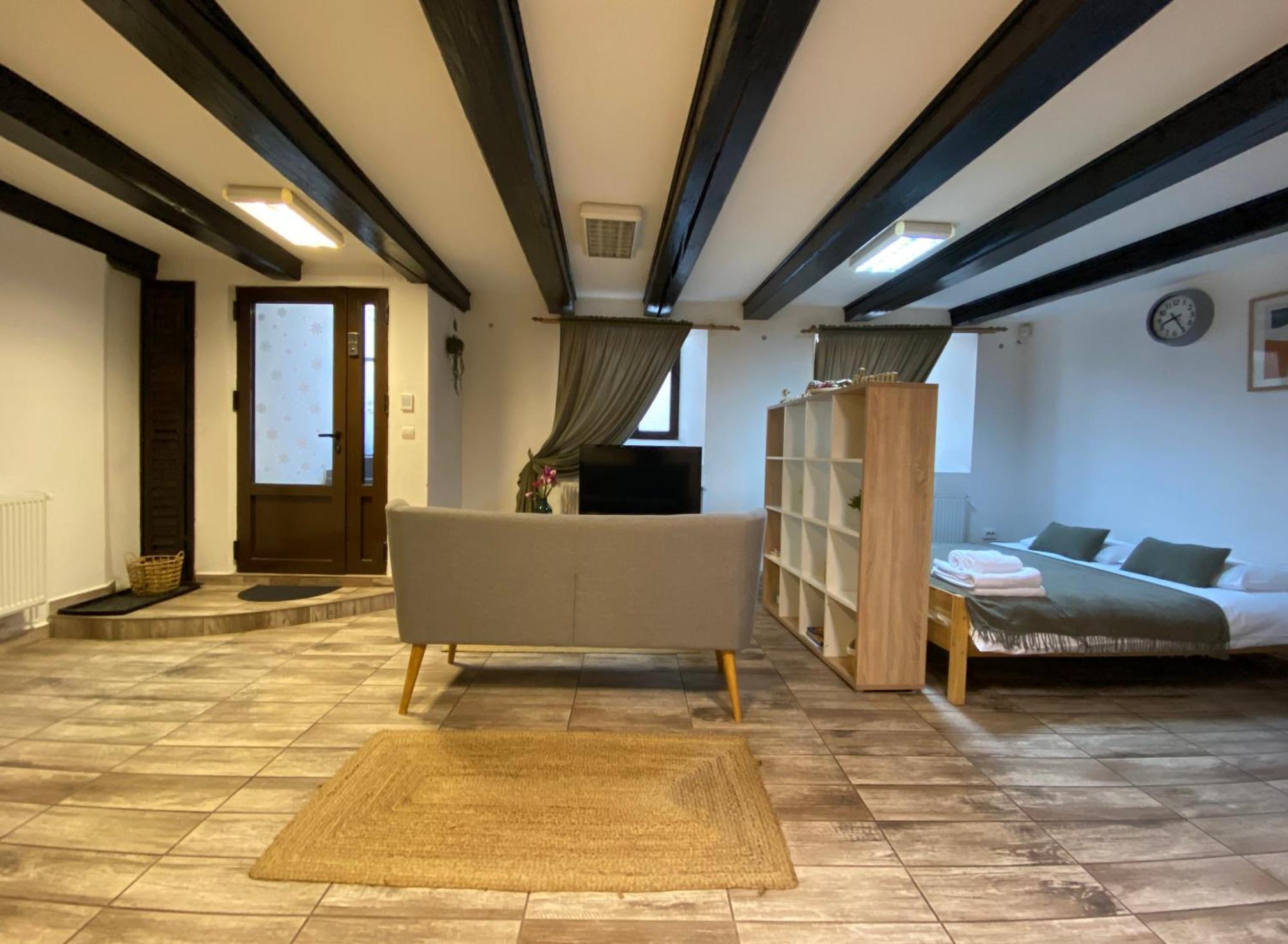 Piata Sfatului Brassai Plus - Annastasia'S Studio Brasov Ngoại thất bức ảnh