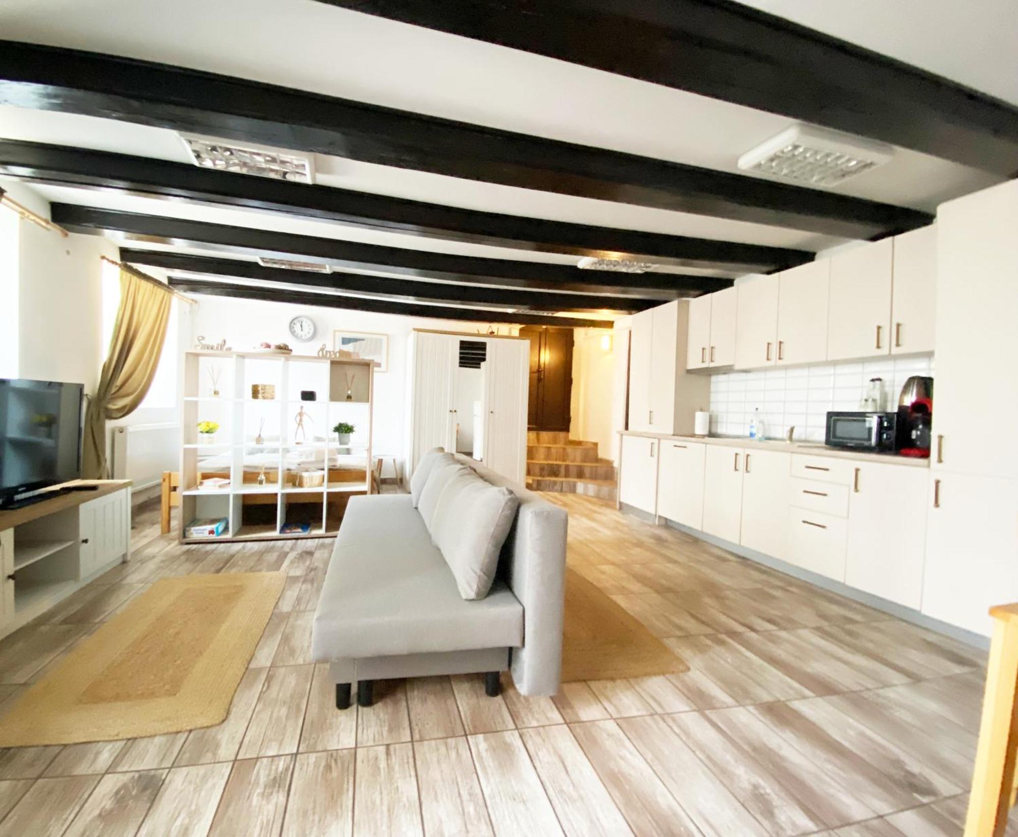 Piata Sfatului Brassai Plus - Annastasia'S Studio Brasov Ngoại thất bức ảnh
